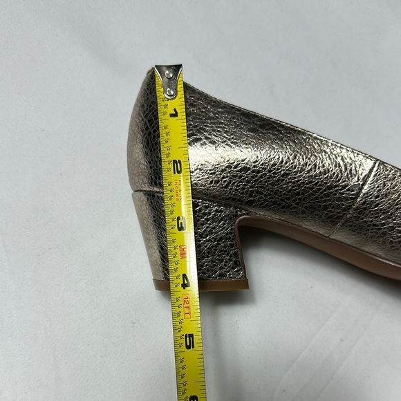 Paolo Gold Metallic Heels Sleek Design with Pointed Toe - Picture 9 of 11